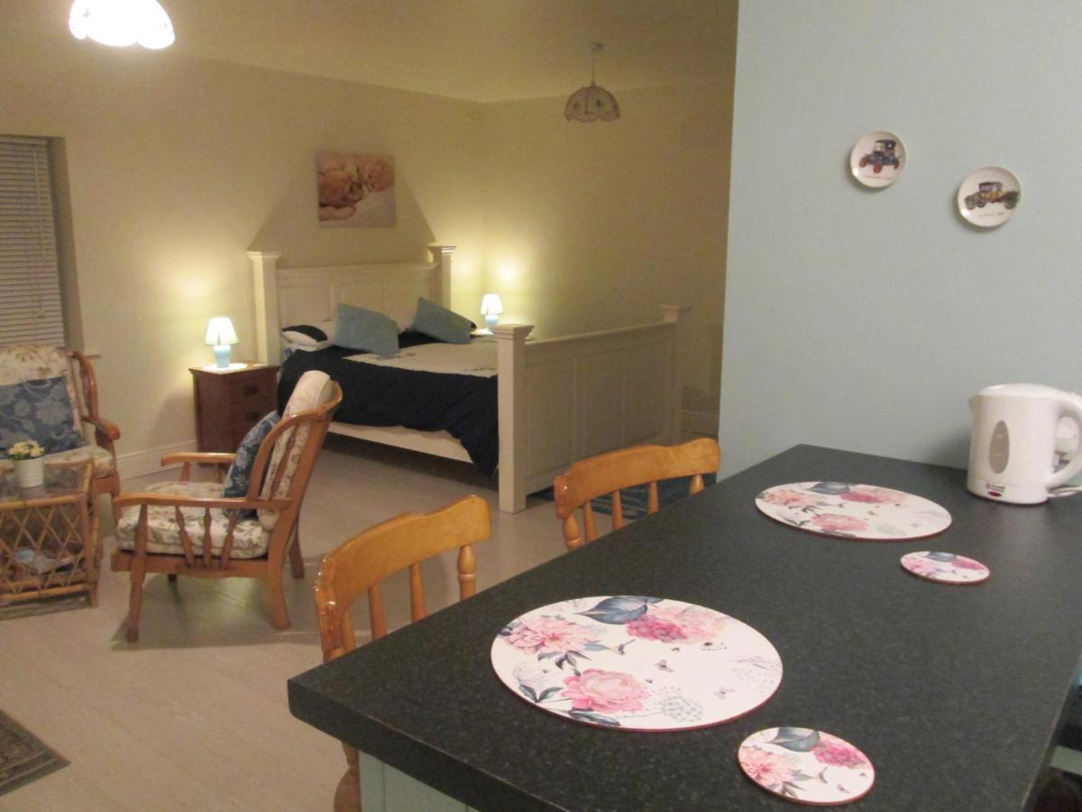 The Willow Room Ashford Экстерьер фото
